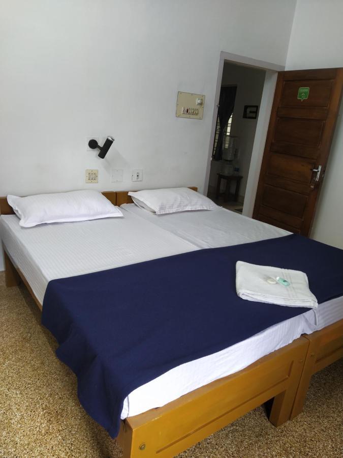 Paradise Inn Guest House Alappuzha Стая снимка