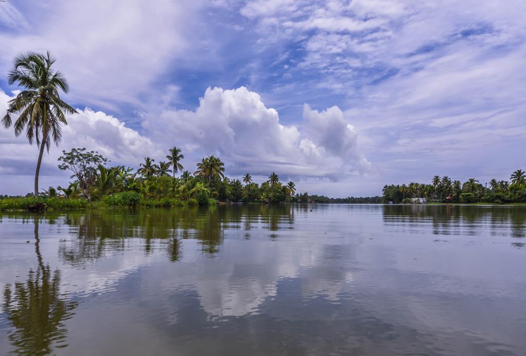 Paradise Inn Guest House Alappuzha Екстериор снимка