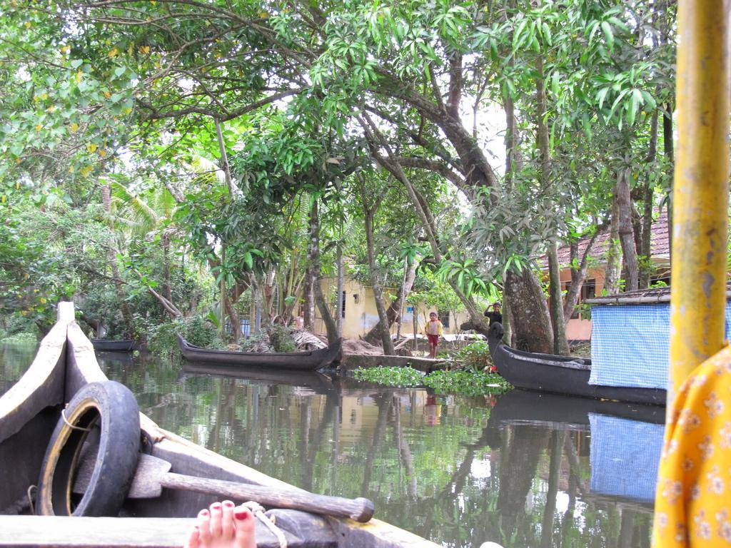 Paradise Inn Guest House Alappuzha Екстериор снимка