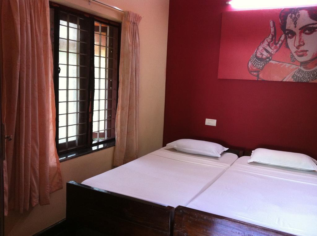 Paradise Inn Guest House Alappuzha Екстериор снимка